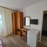 Mira 3*