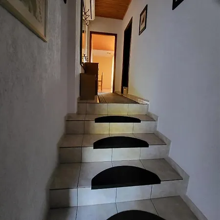 Mira Gasthof Supetarska Draga