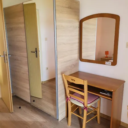 Mira Gasthof Supetarska Draga