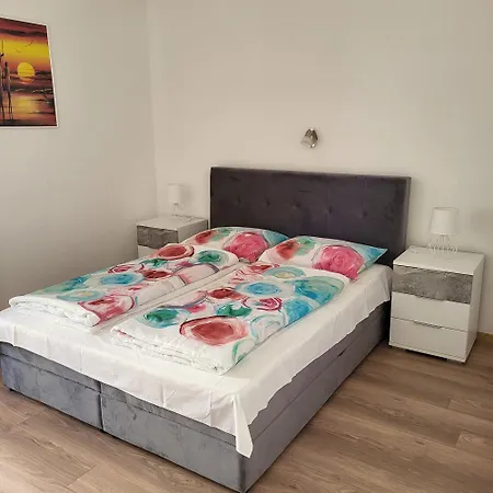 Mira Penzion Supetarska Draga