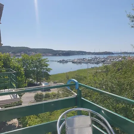 Guest house Mira Supetarska Draga