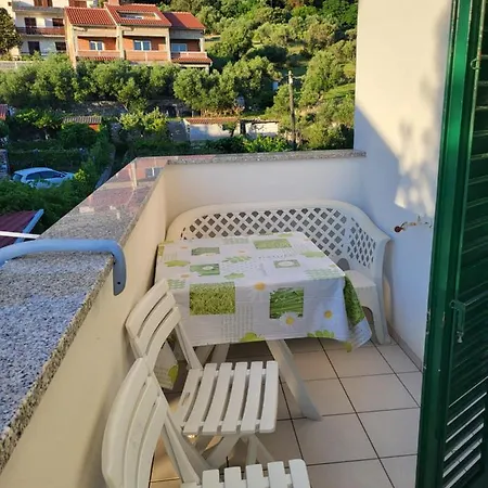 Guest house Mira Supetarska Draga