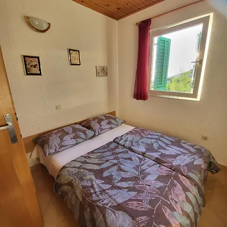 Guest house Mira Supetarska Draga