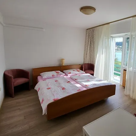 Mira 3* Supetarska Draga