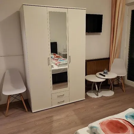 Mira Penzion Supetarska Draga
