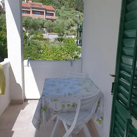 Mira Guest house