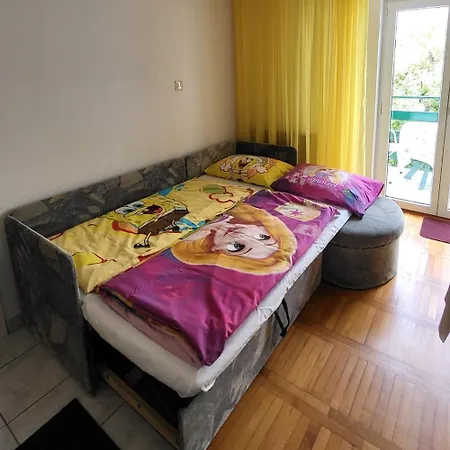 Mira Guest house