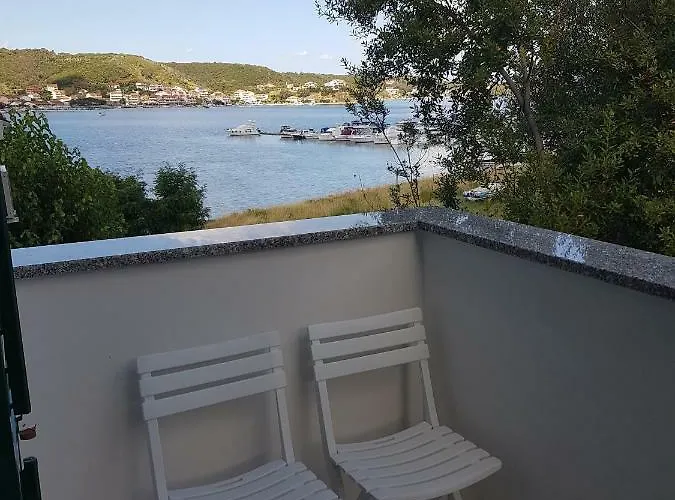 Pensionat Mira Supetarska Draga
